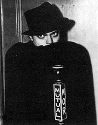 welles_as_shadow.gif
